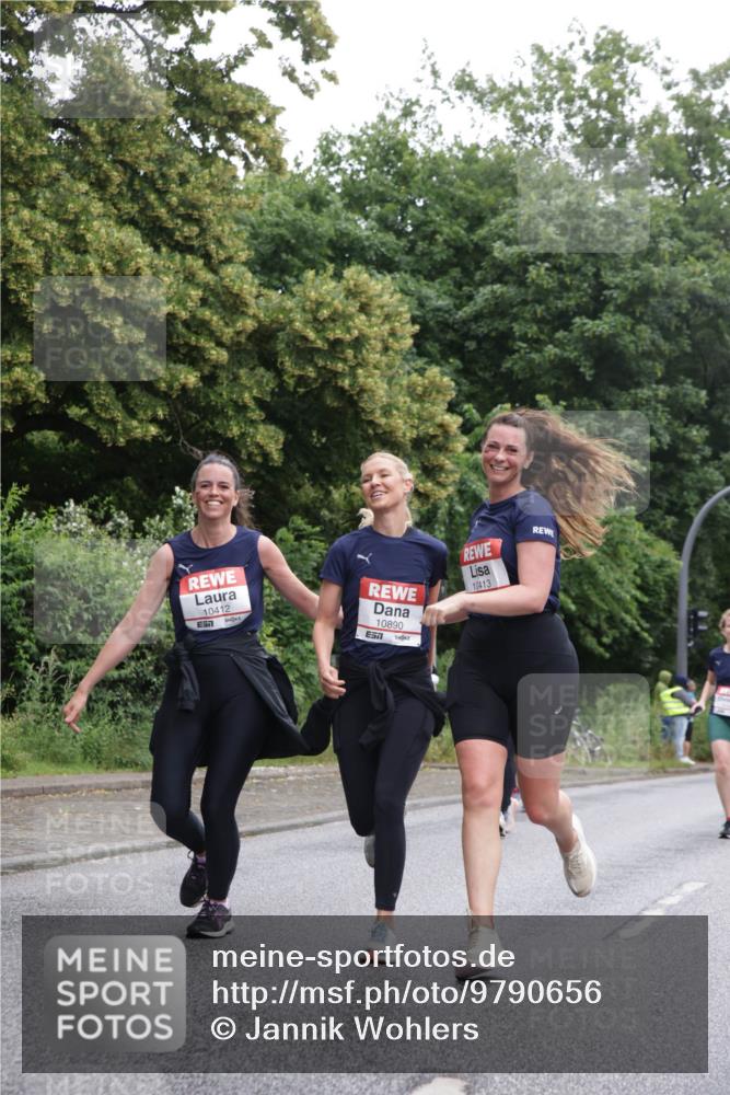 14.06.2026 - REWE Women's Run Jannik Wohlers http://msf.ph/oto/9790656 14.06.2026 10:04:30 Laufen 10412, 7, 10890, 7, 10413 meine-sportfotos.de