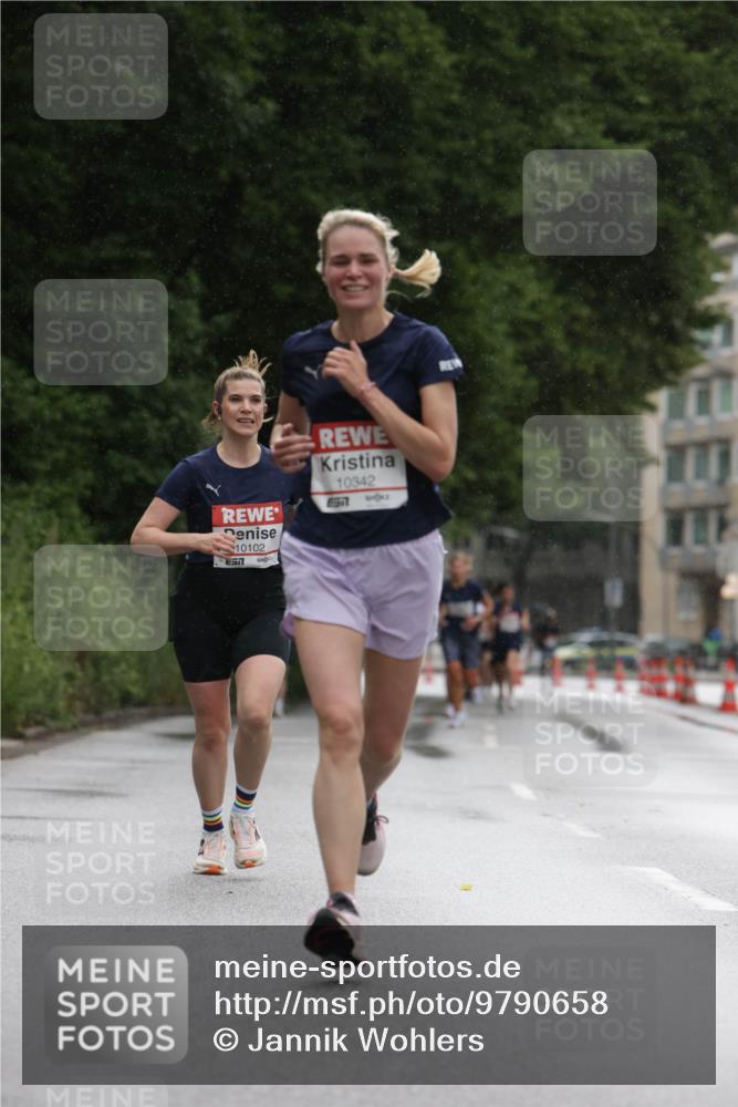 14.06.2026 - REWE Women's Run Jannik Wohlers http://msf.ph/oto/9790658 14.06.2026 09:46:05 Laufen 10102, 10342, 101, 7112 meine-sportfotos.de