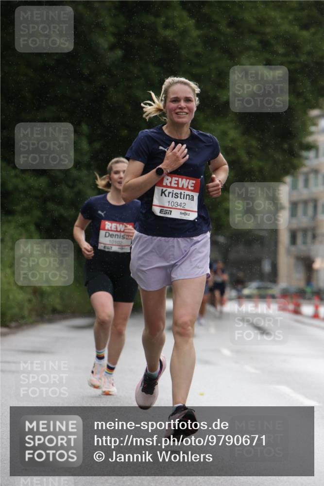 14.06.2026 - REWE Women's Run Jannik Wohlers http://msf.ph/oto/9790671 14.06.2026 09:46:05 Laufen 10342, 10102, 67 meine-sportfotos.de
