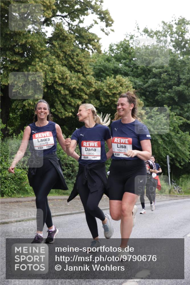 14.06.2026 - REWE Women's Run Jannik Wohlers http://msf.ph/oto/9790676 14.06.2026 10:04:30 Laufen 10412, 10890, 57, 10413, 7 meine-sportfotos.de