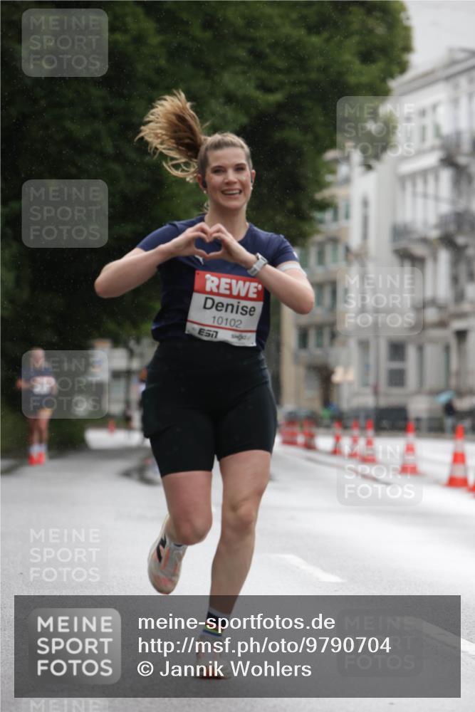 14.06.2026 - REWE Women's Run Jannik Wohlers http://msf.ph/oto/9790704 14.06.2026 09:46:07 Laufen 10102 meine-sportfotos.de