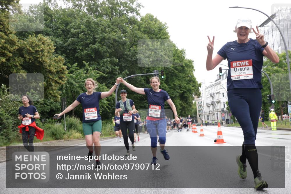 14.06.2026 - REWE Women's Run Jannik Wohlers http://msf.ph/oto/9790712 14.06.2026 10:04:32 Laufen 10585, 11147, 57, 10079 meine-sportfotos.de