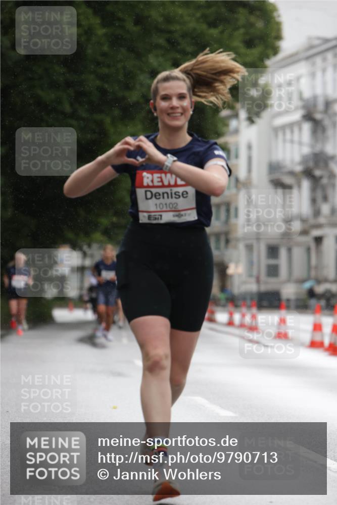 14.06.2026 - REWE Women's Run Jannik Wohlers http://msf.ph/oto/9790713 14.06.2026 09:46:07 Laufen 10102 meine-sportfotos.de