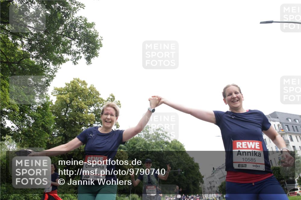 14.06.2026 - REWE Women's Run Jannik Wohlers http://msf.ph/oto/9790740 14.06.2026 10:04:34 Laufen 75, 11147, 10585 meine-sportfotos.de