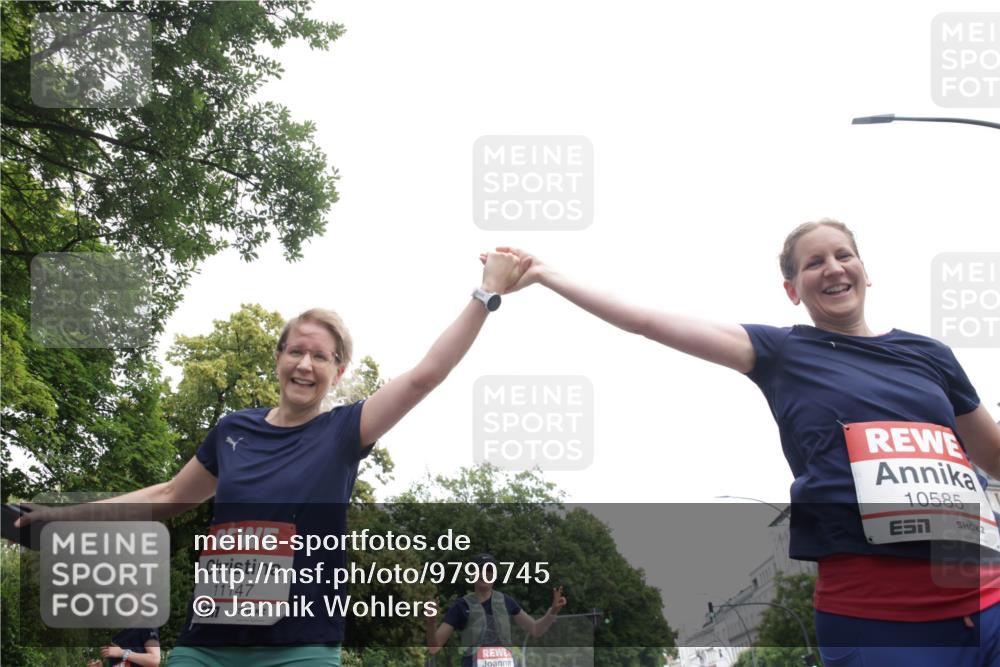 14.06.2026 - REWE Women's Run Jannik Wohlers http://msf.ph/oto/9790745 14.06.2026 10:04:35 Laufen 11147, 517, 10585 meine-sportfotos.de