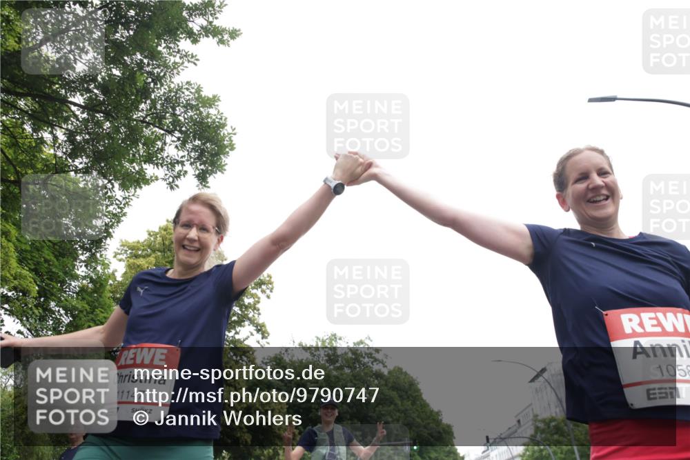 14.06.2026 - REWE Women's Run Jannik Wohlers http://msf.ph/oto/9790747 14.06.2026 10:04:35 Laufen 11147, 1058 meine-sportfotos.de
