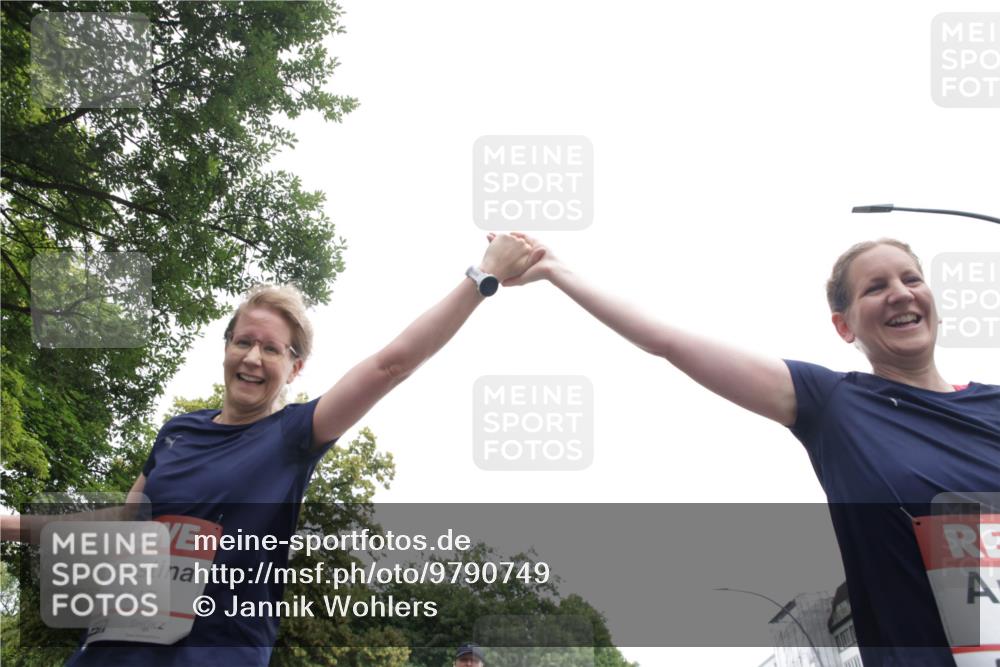 14.06.2026 - REWE Women's Run Jannik Wohlers http://msf.ph/oto/9790749 14.06.2026 10:04:35 Laufen 11147 meine-sportfotos.de