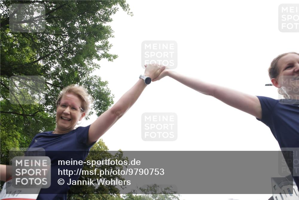 14.06.2026 - REWE Women's Run Jannik Wohlers http://msf.ph/oto/9790753 14.06.2026 10:04:35 Laufen 11147 meine-sportfotos.de