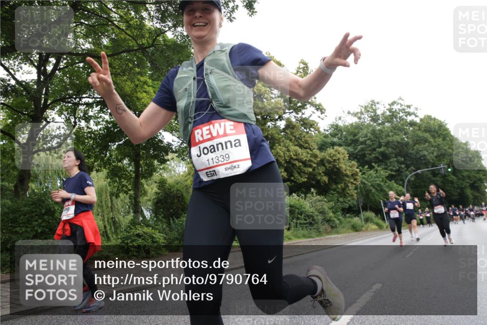 14.06.2026 - REWE Women's Run Jannik Wohlers http://msf.ph/oto/9790764 14.06.2026 10:04:36 Laufen 11339 meine-sportfotos.de