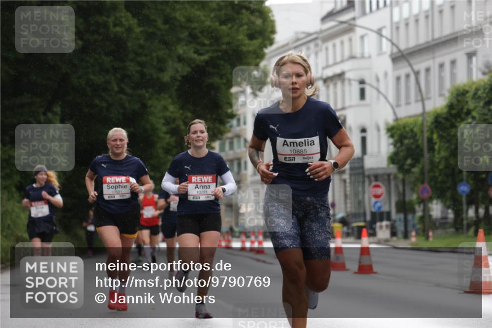 14.06.2026 - REWE Women's Run Jannik Wohlers http://msf.ph/oto/9790769 14.06.2026 09:46:17 Laufen 10885, 10691, 10281, 57 meine-sportfotos.de