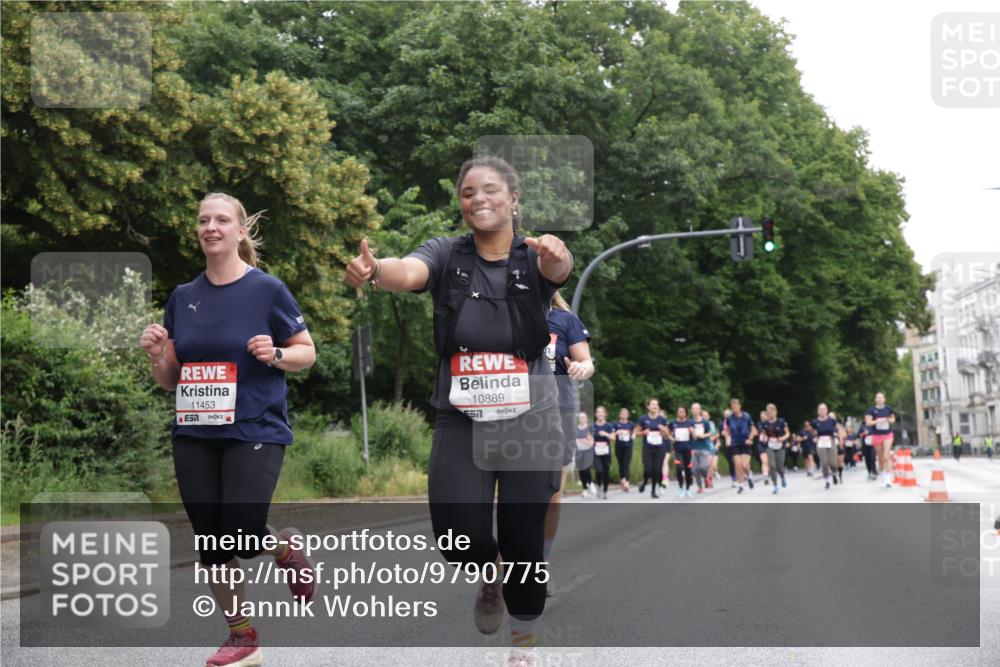 14.06.2026 - REWE Women's Run Jannik Wohlers http://msf.ph/oto/9790775 14.06.2026 10:04:38 Laufen 11453, 10889, 57 meine-sportfotos.de