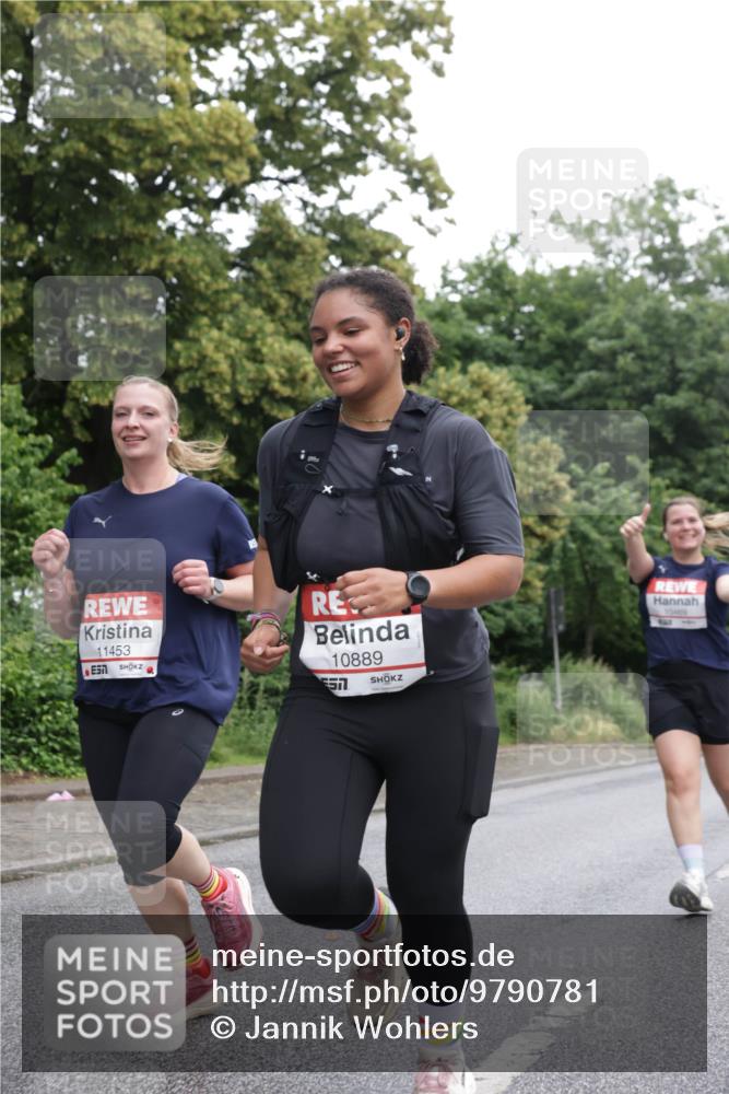 14.06.2026 - REWE Women's Run Jannik Wohlers http://msf.ph/oto/9790781 14.06.2026 10:04:38 Laufen 11453, 10889, 57, 10409 meine-sportfotos.de