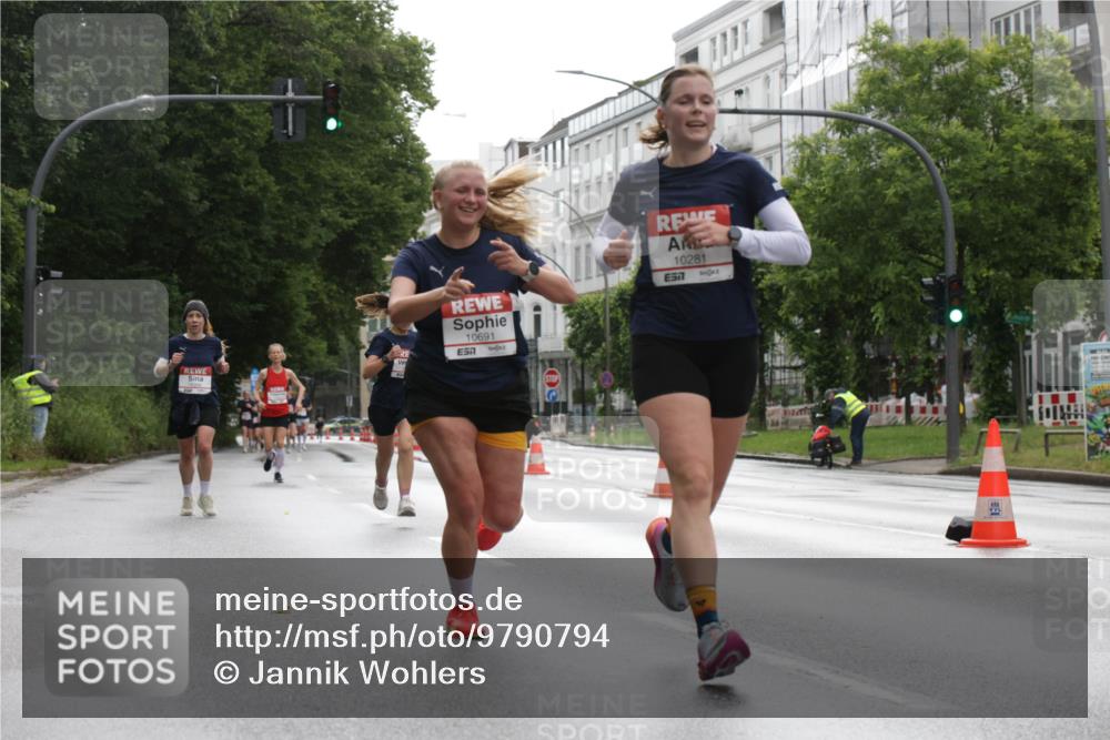 14.06.2026 - REWE Women's Run Jannik Wohlers http://msf.ph/oto/9790794 14.06.2026 09:46:20 Laufen 10691, 57, 10281, 577 meine-sportfotos.de