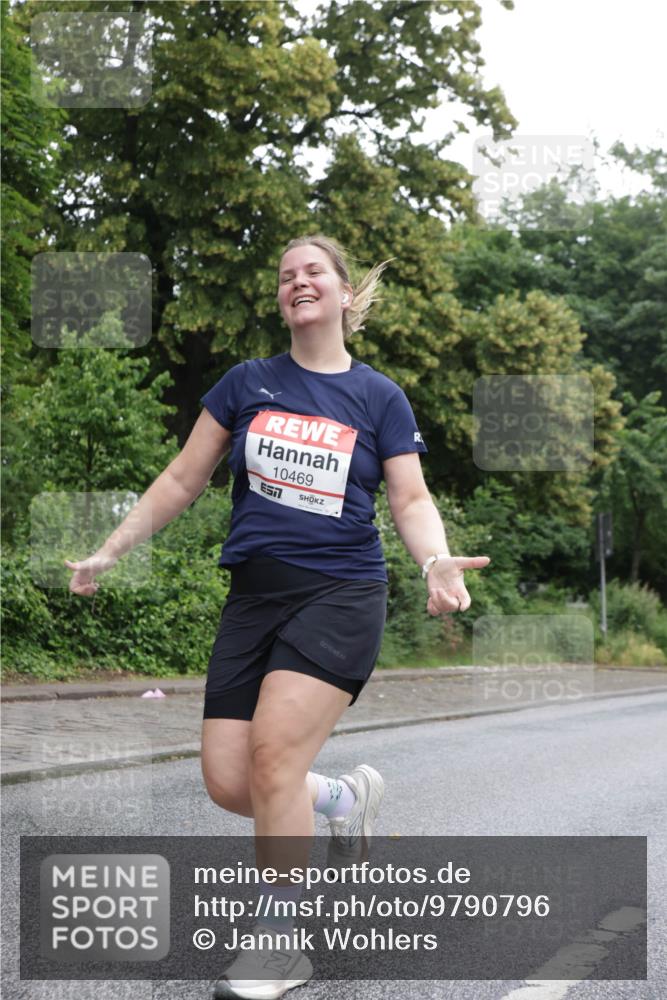 14.06.2026 - REWE Women's Run Jannik Wohlers http://msf.ph/oto/9790796 14.06.2026 10:04:40 Laufen 10469 meine-sportfotos.de