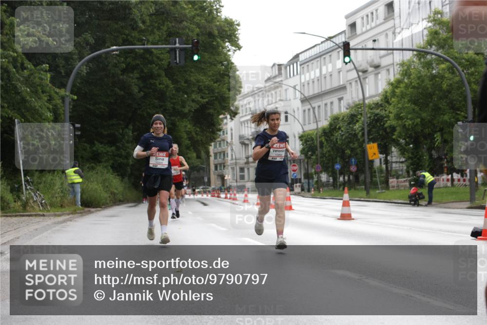 14.06.2026 - REWE Women's Run Jannik Wohlers http://msf.ph/oto/9790797 14.06.2026 09:46:22 Laufen 10396, 10894, 31, 1 meine-sportfotos.de