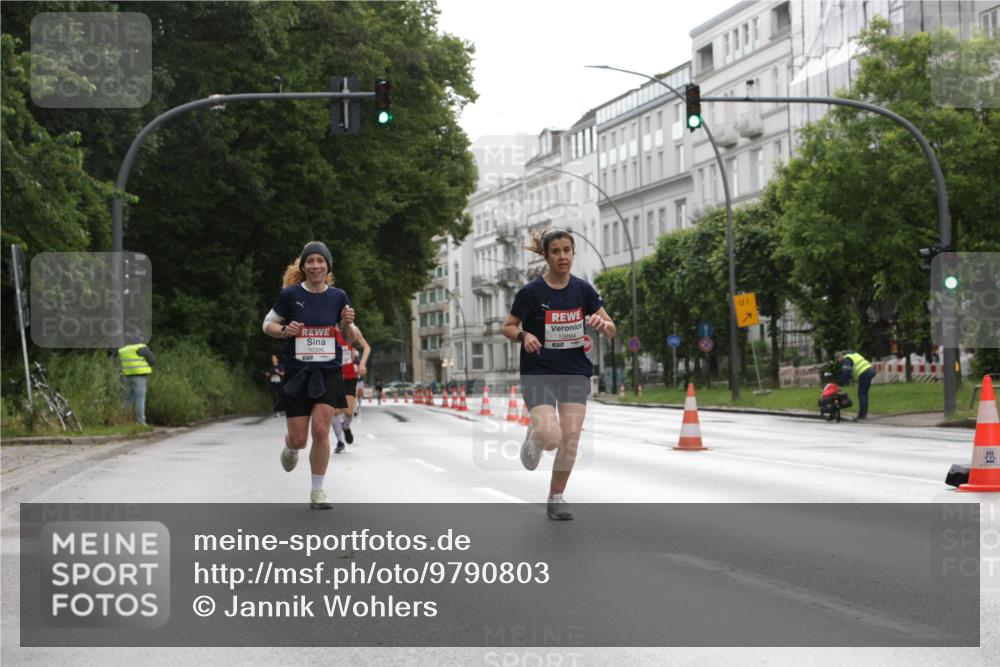 14.06.2026 - REWE Women's Run Jannik Wohlers http://msf.ph/oto/9790803 14.06.2026 09:46:22 Laufen 10396, 10894, 01 meine-sportfotos.de