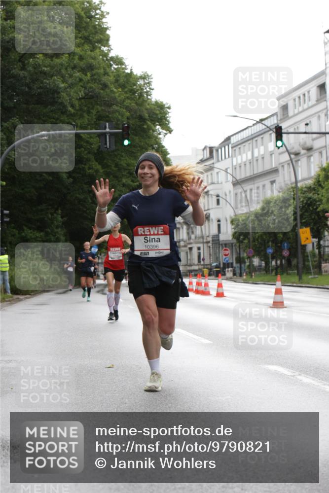 14.06.2026 - REWE Women's Run Jannik Wohlers http://msf.ph/oto/9790821 14.06.2026 09:46:24 Laufen 10396, 1 meine-sportfotos.de