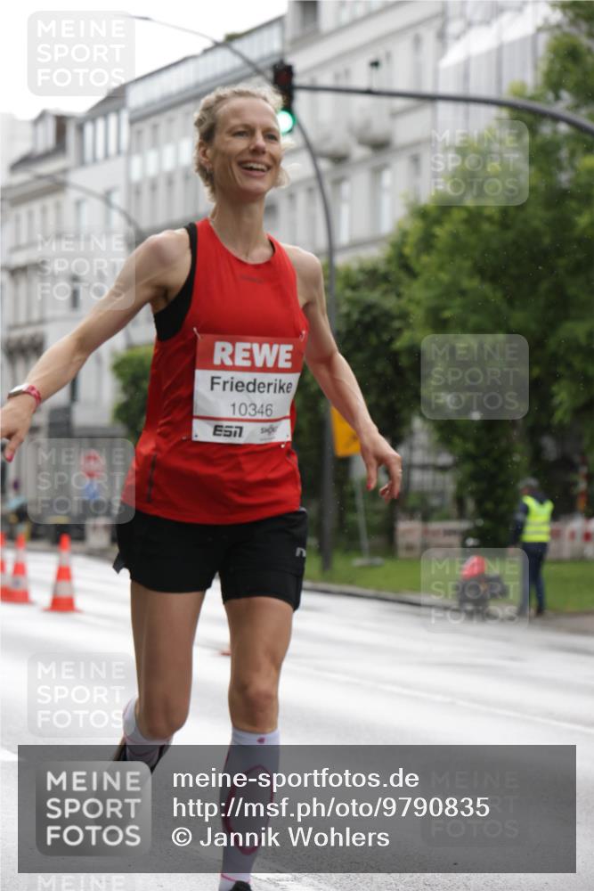 14.06.2026 - REWE Women's Run Jannik Wohlers http://msf.ph/oto/9790835 14.06.2026 09:46:27 Laufen 10346, 7 meine-sportfotos.de