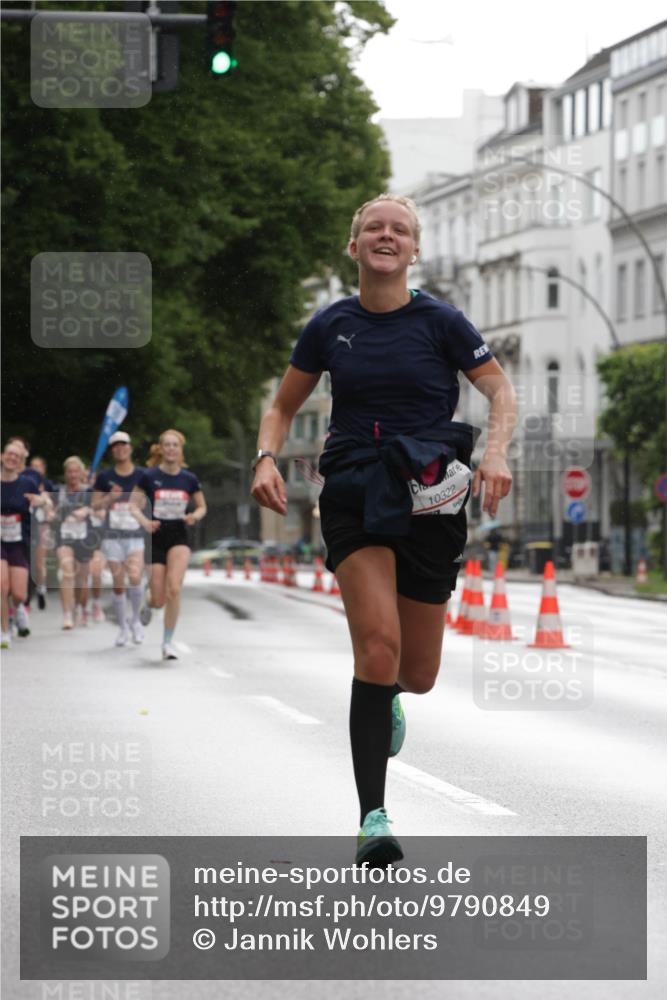 14.06.2026 - REWE Women's Run Jannik Wohlers http://msf.ph/oto/9790849 14.06.2026 09:46:29 Laufen 10322 meine-sportfotos.de