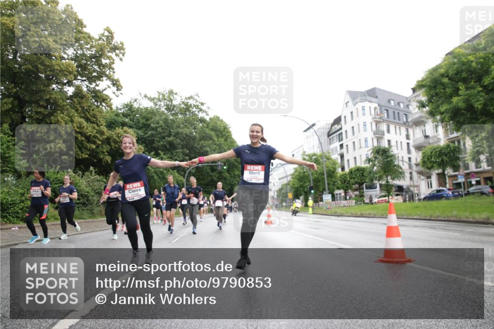 14.06.2026 - REWE Women's Run Jannik Wohlers http://msf.ph/oto/9790853 14.06.2026 10:04:46 Laufen 11486 meine-sportfotos.de