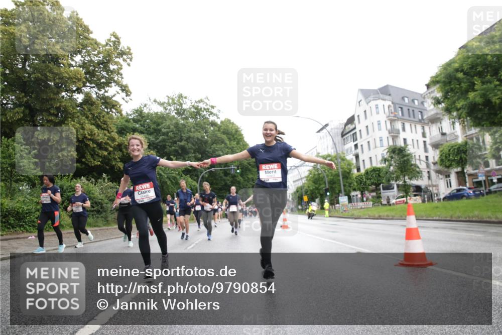 14.06.2026 - REWE Women's Run Jannik Wohlers http://msf.ph/oto/9790854 14.06.2026 10:04:46 Laufen 10903 meine-sportfotos.de