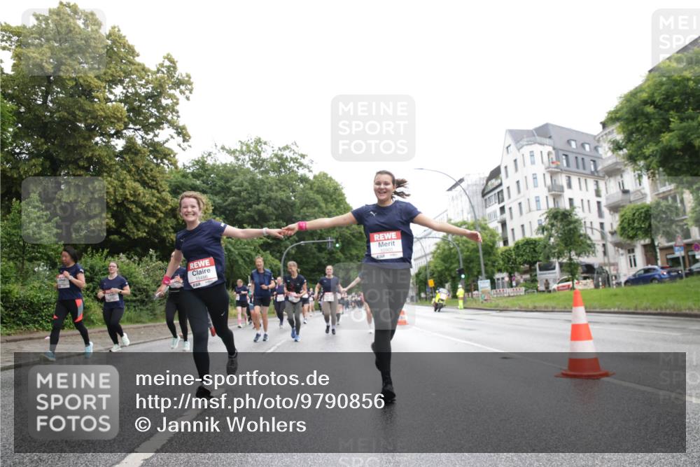14.06.2026 - REWE Women's Run Jannik Wohlers http://msf.ph/oto/9790856 14.06.2026 10:04:46 Laufen 11486, 10903 meine-sportfotos.de