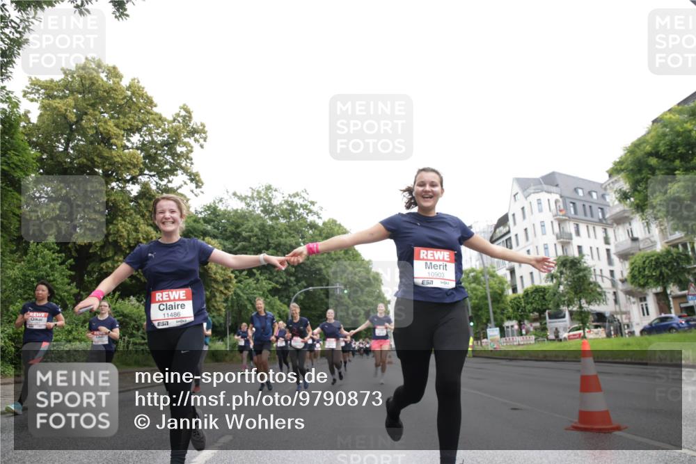 14.06.2026 - REWE Women's Run Jannik Wohlers http://msf.ph/oto/9790873 14.06.2026 10:04:47 Laufen 11486, 57, 10903 meine-sportfotos.de
