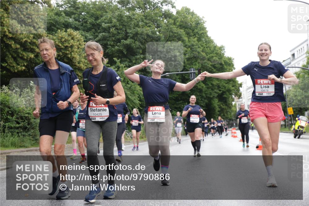 14.06.2026 - REWE Women's Run Jannik Wohlers http://msf.ph/oto/9790886 14.06.2026 10:04:48 Laufen 10425, 7, 11022, 10878 meine-sportfotos.de