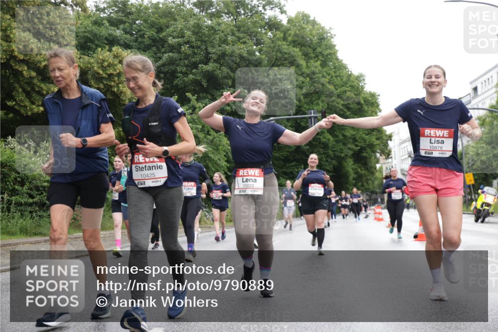 14.06.2026 - REWE Women's Run Jannik Wohlers http://msf.ph/oto/9790889 14.06.2026 10:04:48 Laufen 10425, 7, 11022, 57, 10878 meine-sportfotos.de