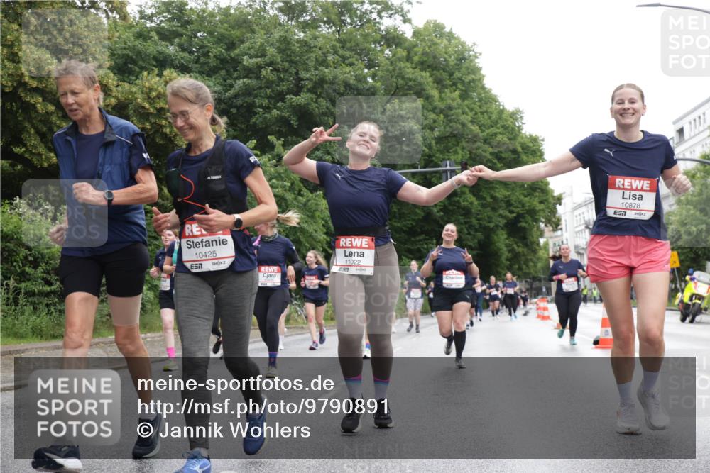 14.06.2026 - REWE Women's Run Jannik Wohlers http://msf.ph/oto/9790891 14.06.2026 10:04:48 Laufen 70, 10425, 11022, 10878, 7 meine-sportfotos.de