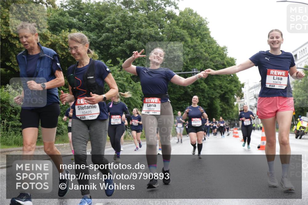 14.06.2026 - REWE Women's Run Jannik Wohlers http://msf.ph/oto/9790893 14.06.2026 10:04:49 Laufen 10425, 7, 51, 11022, 10878, 7 meine-sportfotos.de