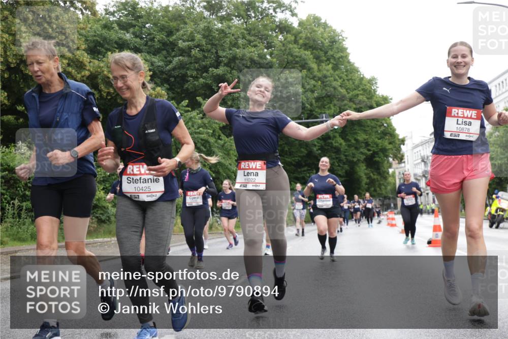 14.06.2026 - REWE Women's Run Jannik Wohlers http://msf.ph/oto/9790894 14.06.2026 10:04:49 Laufen 10425, 11022, 10878, 7 meine-sportfotos.de