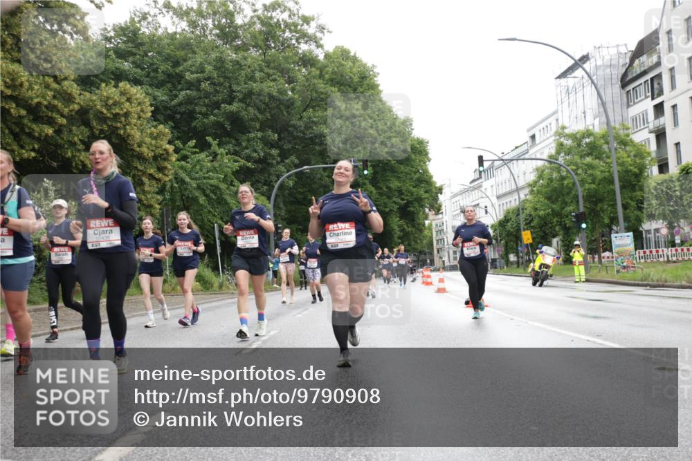 14.06.2026 - REWE Women's Run Jannik Wohlers http://msf.ph/oto/9790908 14.06.2026 10:04:50 Laufen 10439 meine-sportfotos.de