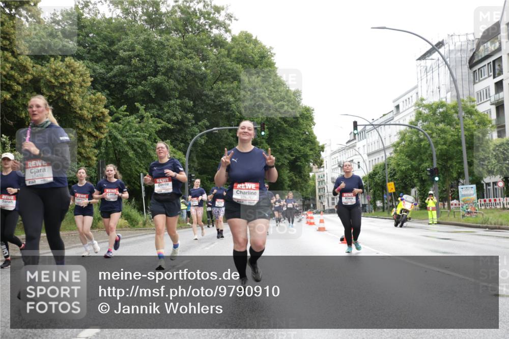 14.06.2026 - REWE Women's Run Jannik Wohlers http://msf.ph/oto/9790910 14.06.2026 10:04:50 Laufen 10439, 57, 10185 meine-sportfotos.de