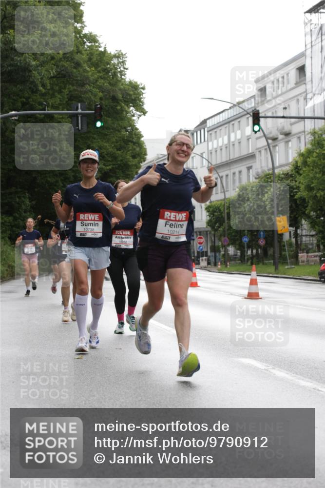 14.06.2026 - REWE Women's Run Jannik Wohlers http://msf.ph/oto/9790912 14.06.2026 09:46:35 Laufen 10738, 7, 10958, 10214, 57, 01 meine-sportfotos.de