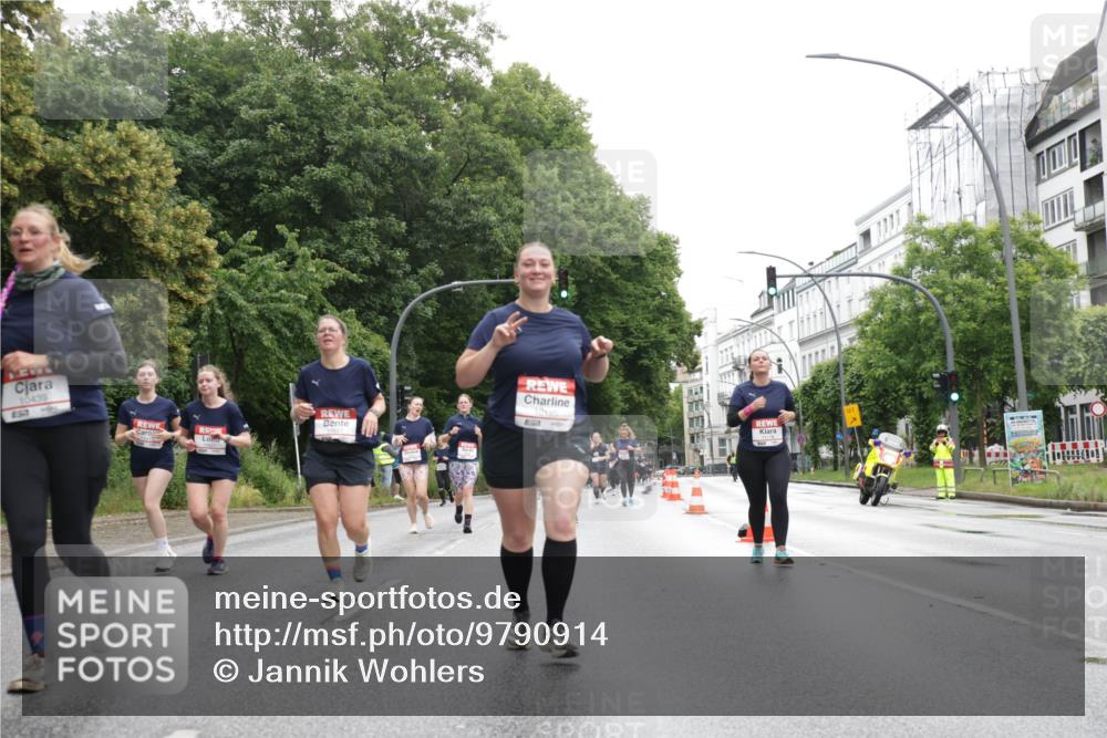 14.06.2026 - REWE Women's Run Jannik Wohlers http://msf.ph/oto/9790914 14.06.2026 10:04:50 Laufen 13, 10439, 1, 10185, 57 meine-sportfotos.de