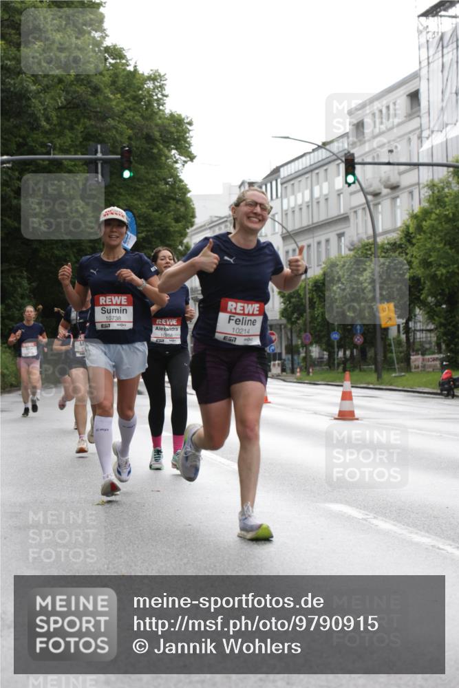 14.06.2026 - REWE Women's Run Jannik Wohlers http://msf.ph/oto/9790915 14.06.2026 09:46:36 Laufen 10738, 57, 10958, 10214, 01 meine-sportfotos.de