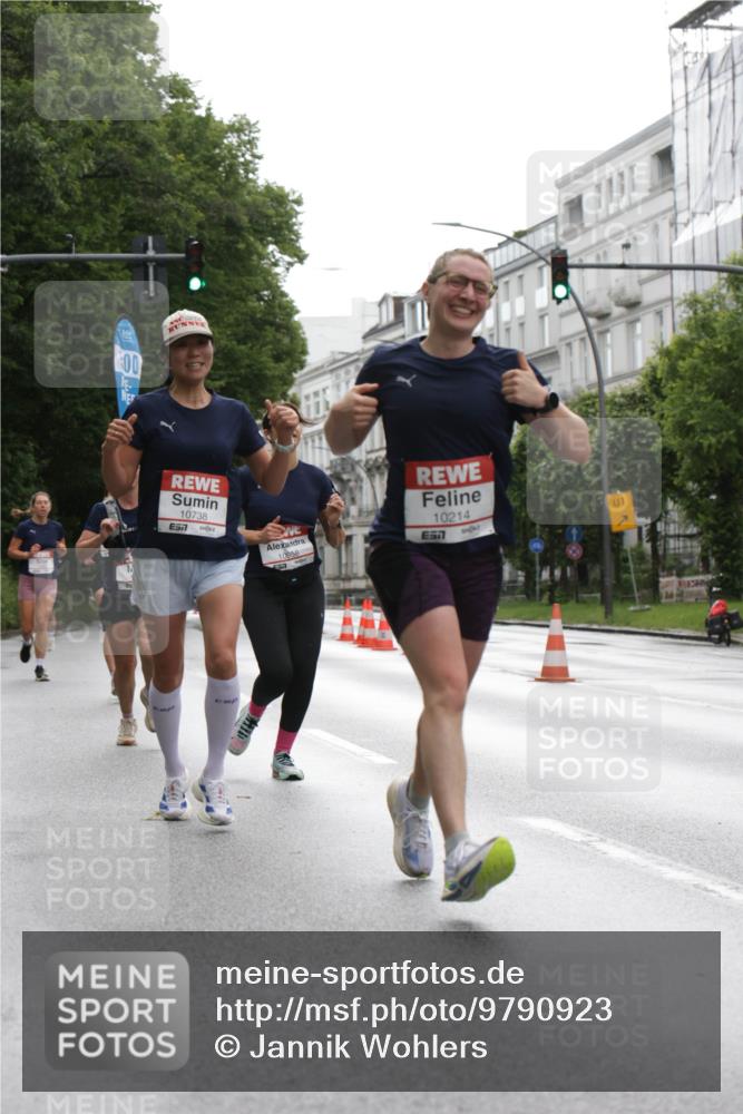 14.06.2026 - REWE Women's Run Jannik Wohlers http://msf.ph/oto/9790923 14.06.2026 09:46:36 Laufen 00, 10738, 57, 10958, 10214, 57, 1 meine-sportfotos.de