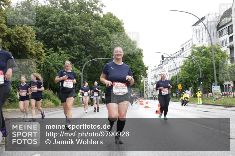14.06.2026 - REWE Women's Run Jannik Wohlers http://msf.ph/oto/9790926 14.06.2026 10:04:51 Laufen 10185, 57, 1 meine-sportfotos.de