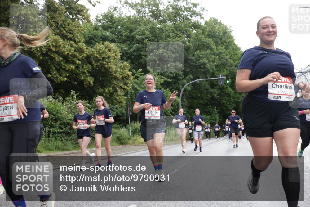 14.06.2026 - REWE Women's Run Jannik Wohlers http://msf.ph/oto/9790931 14.06.2026 10:04:51 Laufen 10439, 577, 10557, 10185, 7 meine-sportfotos.de