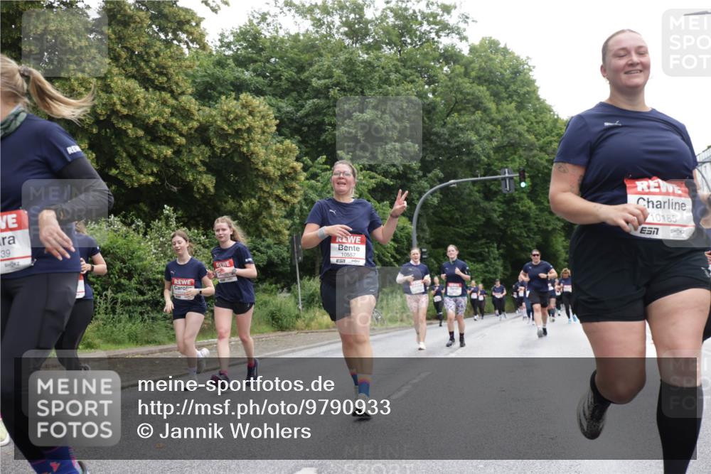 14.06.2026 - REWE Women's Run Jannik Wohlers http://msf.ph/oto/9790933 14.06.2026 10:04:51 Laufen 39, 10557, 7, 10185 meine-sportfotos.de
