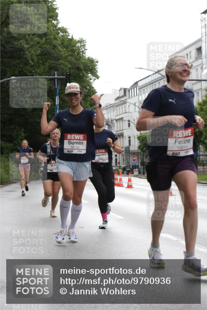 14.06.2026 - REWE Women's Run Jannik Wohlers http://msf.ph/oto/9790936 14.06.2026 09:46:36 Laufen 10869, 10738, 57, 10958, 5, 10214, 657 meine-sportfotos.de