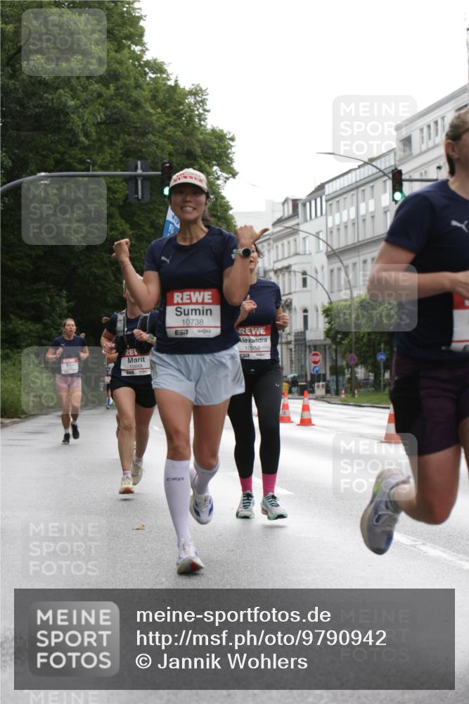 14.06.2026 - REWE Women's Run Jannik Wohlers http://msf.ph/oto/9790942 14.06.2026 09:46:36 Laufen 10869, 10738, 10958, 657 meine-sportfotos.de