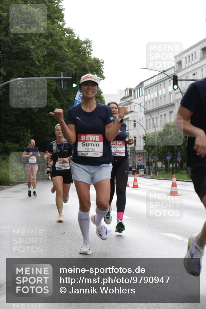 14.06.2026 - REWE Women's Run Jannik Wohlers http://msf.ph/oto/9790947 14.06.2026 09:46:36 Laufen 10869, 10738, 7, 10958, 57 meine-sportfotos.de