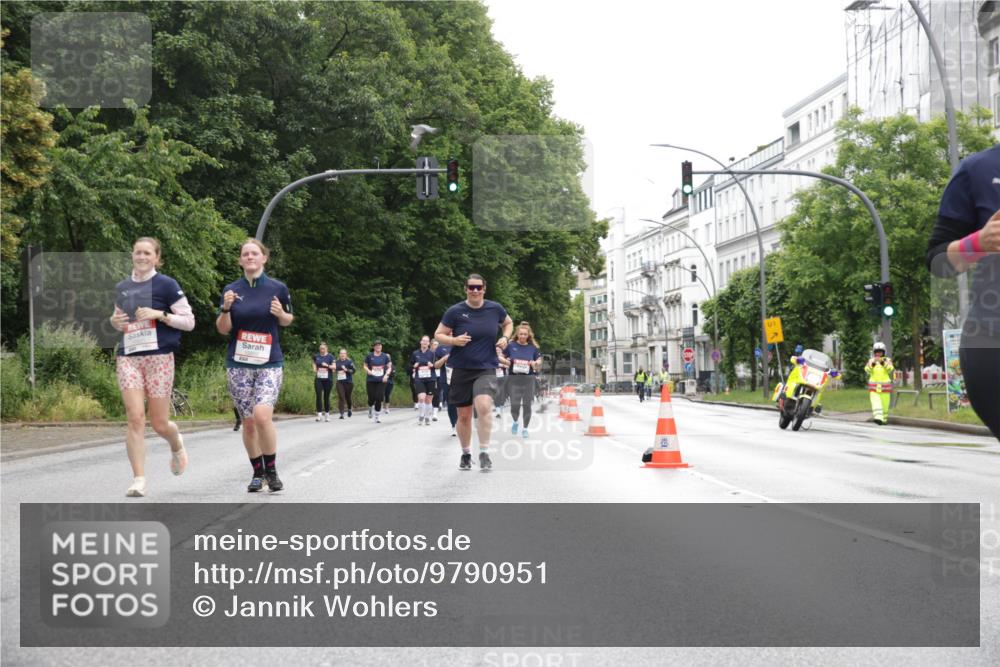 14.06.2026 - REWE Women's Run Jannik Wohlers http://msf.ph/oto/9790951 14.06.2026 10:04:53 Laufen 1, 1111 meine-sportfotos.de