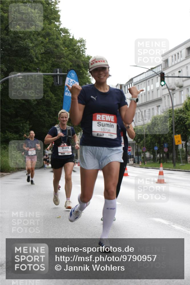 14.06.2026 - REWE Women's Run Jannik Wohlers http://msf.ph/oto/9790957 14.06.2026 09:46:37 Laufen 5, 0, 10738, 7, 10869, 1 meine-sportfotos.de