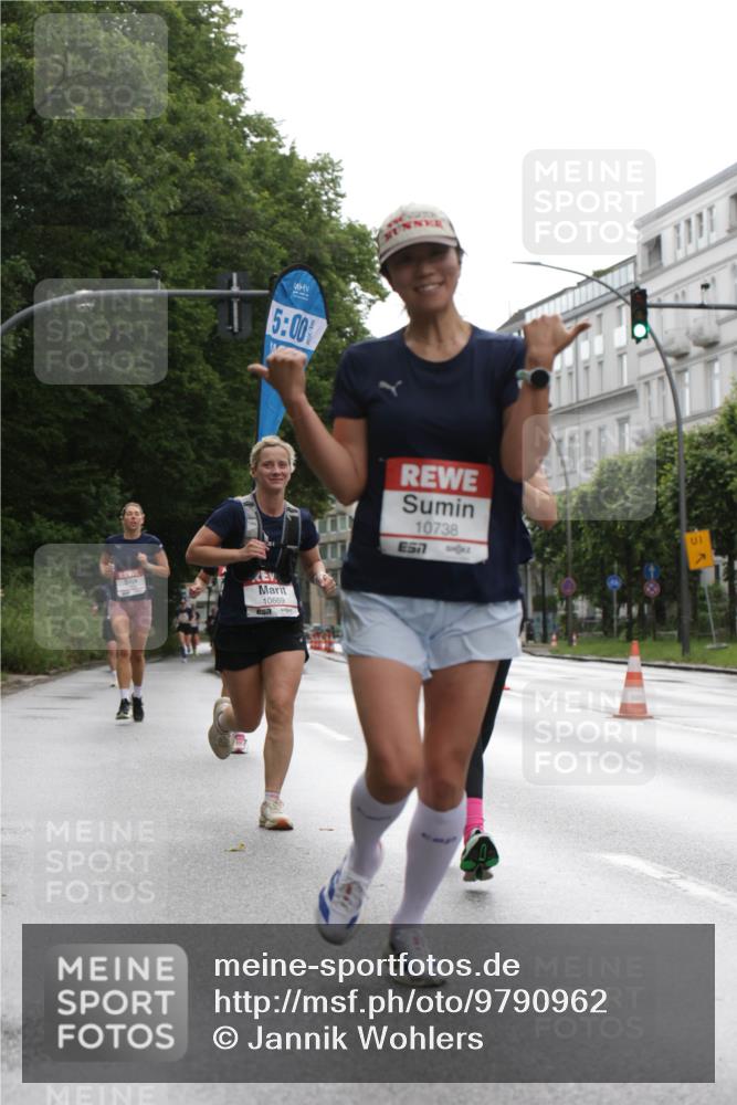14.06.2026 - REWE Women's Run Jannik Wohlers http://msf.ph/oto/9790962 14.06.2026 09:46:37 Laufen 5, 00, 10869, 10738, 7, 01 meine-sportfotos.de