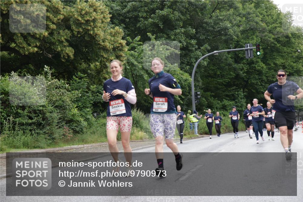 14.06.2026 - REWE Women's Run Jannik Wohlers http://msf.ph/oto/9790973 14.06.2026 10:04:54 Laufen 10951, 10950 meine-sportfotos.de