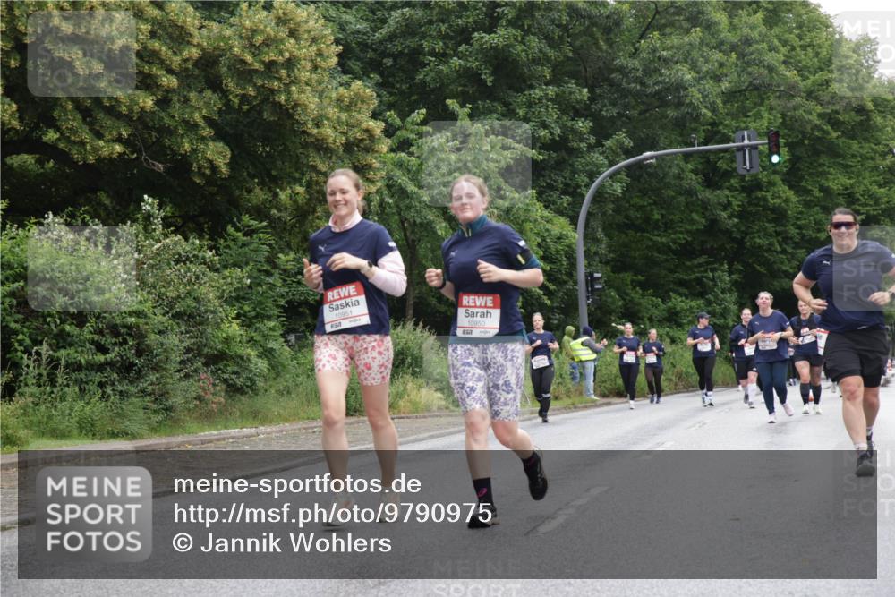 14.06.2026 - REWE Women's Run Jannik Wohlers http://msf.ph/oto/9790975 14.06.2026 10:04:54 Laufen 10951, 10950, 517 meine-sportfotos.de