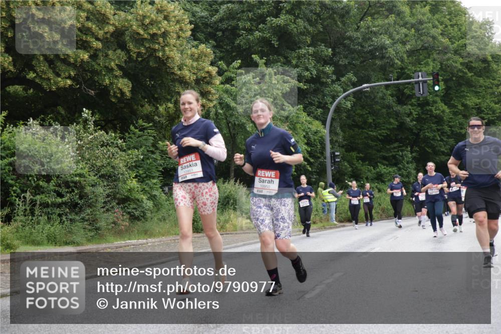 14.06.2026 - REWE Women's Run Jannik Wohlers http://msf.ph/oto/9790977 14.06.2026 10:04:54 Laufen 10951, 10950 meine-sportfotos.de